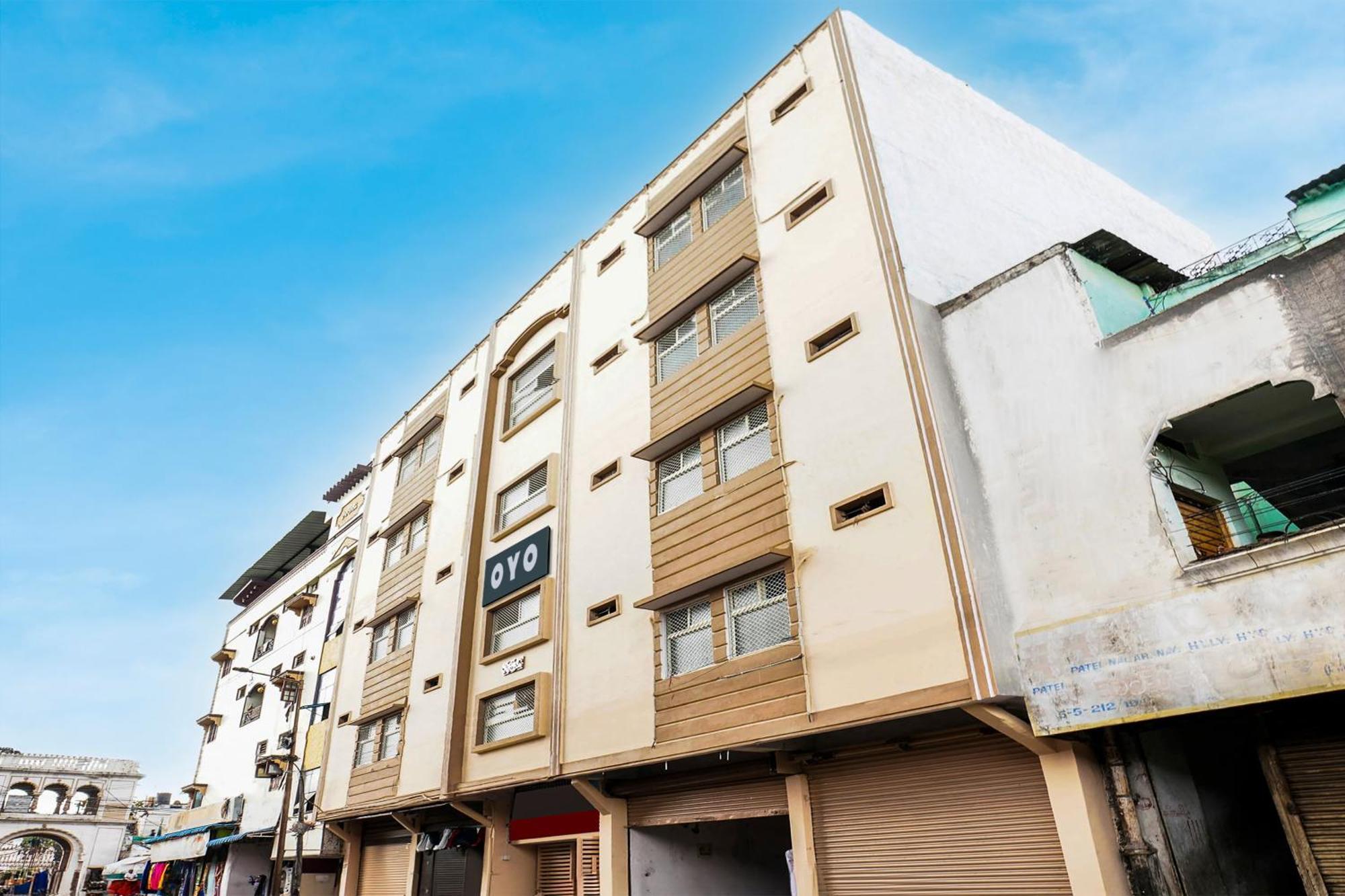 Hotel O Aroma Classic Near Nampally Main Railway Station Hyderabad Exterior foto