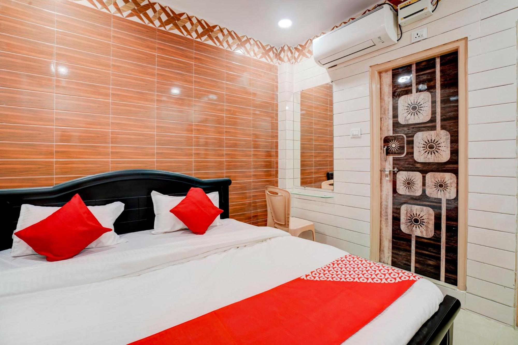 Hotel O Aroma Classic Near Nampally Main Railway Station Hyderabad Exterior foto